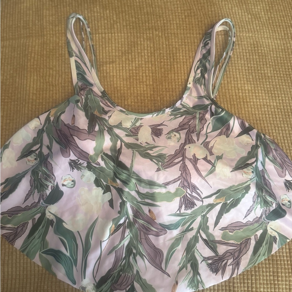 White and Green Sleeveless Crop Camisole with Spaghetti Straps